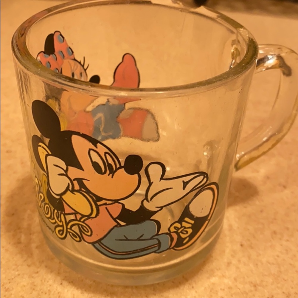 Disney Mickey and Minnie Mouse glass mug